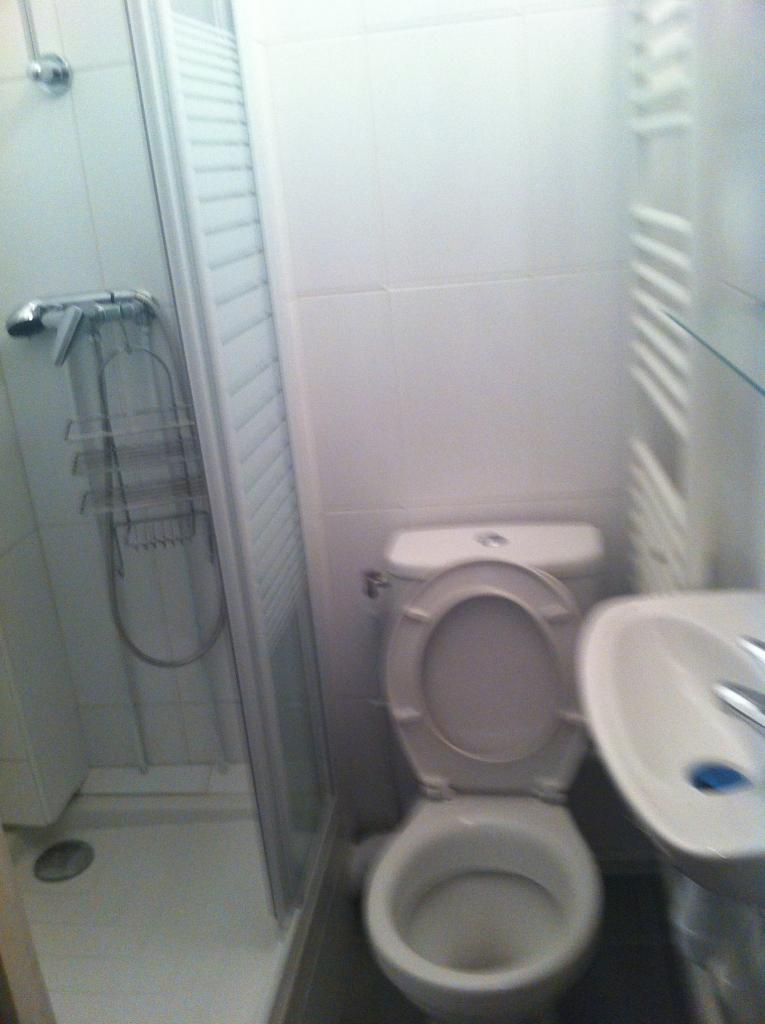 Location chambre Paris 10 - Photo 1