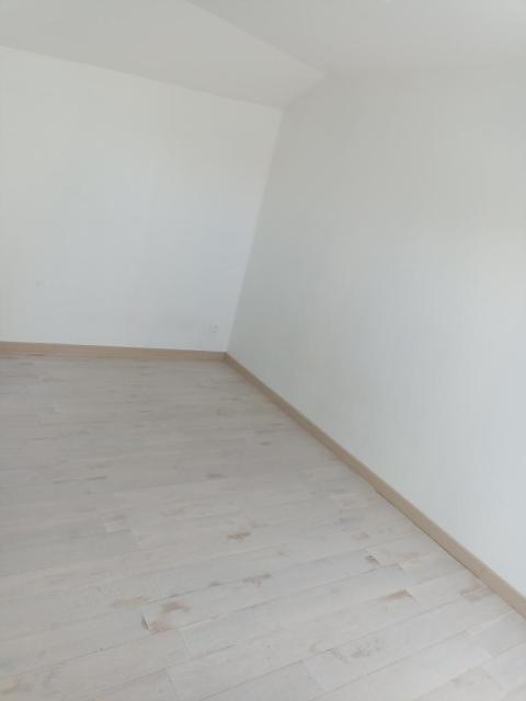 Location appartement T2 Montereau Fault Yonne - Photo 3