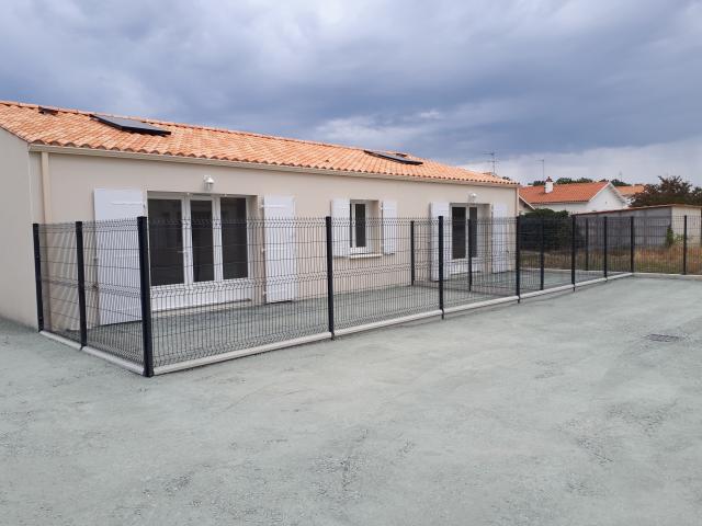 Location maison F2 Charron - Photo 7