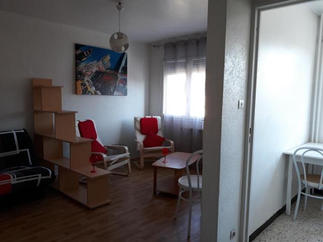 Location studio St Etienne - Photo 2