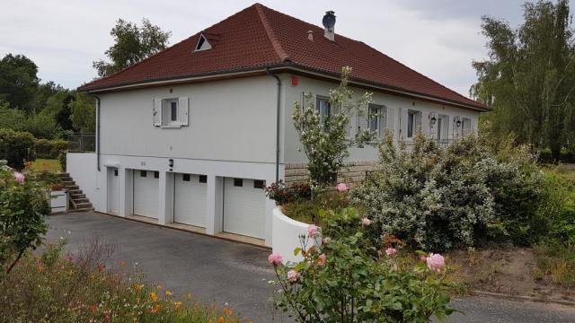 Location maison F7 Domerat - Photo 2