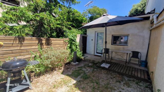 Location studio St Mitre les Remparts - Photo 8