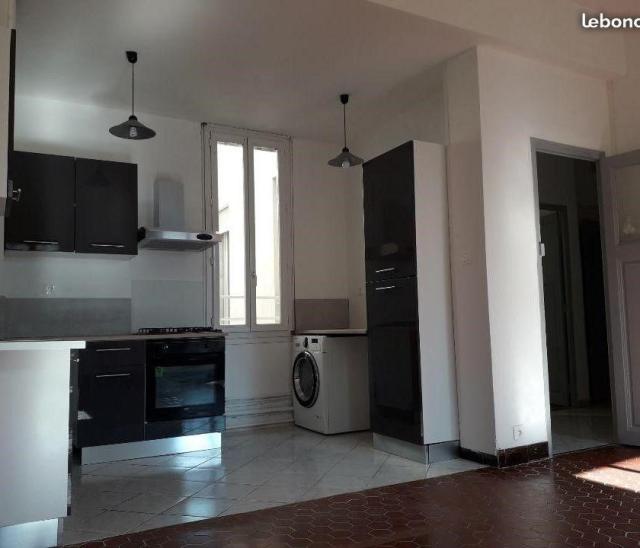 Location appartement T3 Marseille 04 - Photo 1