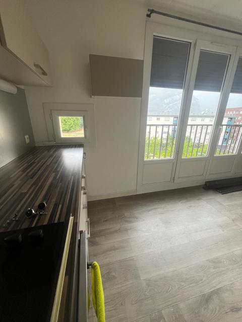 Location appartement T3 Fontaine - Photo 7