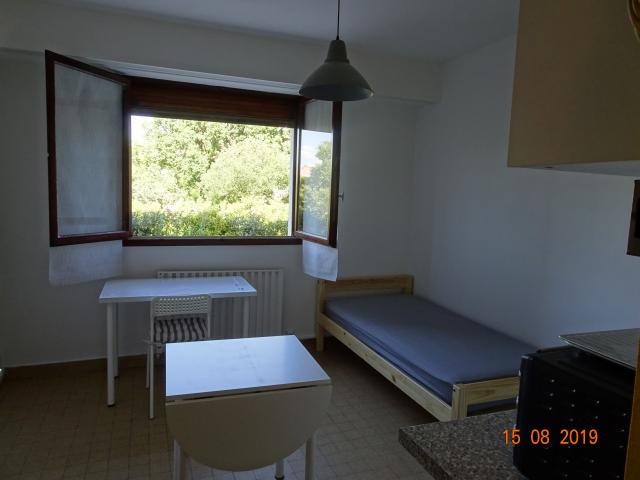 Location studio Marseille 09 - Photo 3