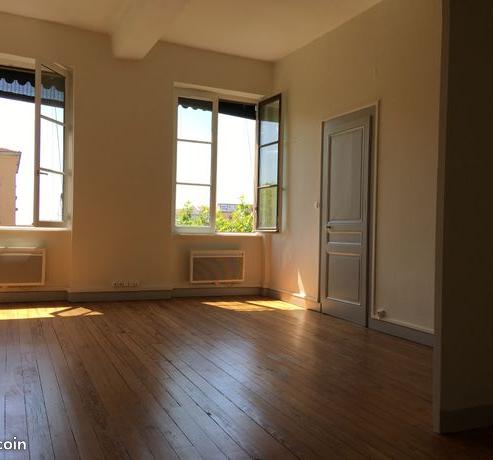 Location 2 Pieces Sans Vis A Vis A Lyon 04 A 1110 Euros 70 M