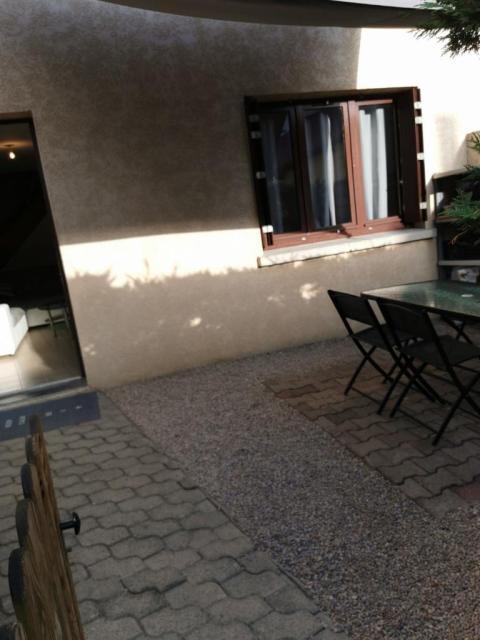 Location appartement T3 Montmerle sur Saone - Photo 3
