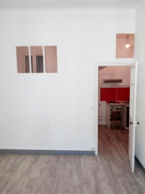Location appartement T2 Marseille 06 - Photo 1