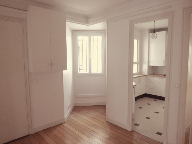 Location appartement T3 Paris 18 - Photo 2