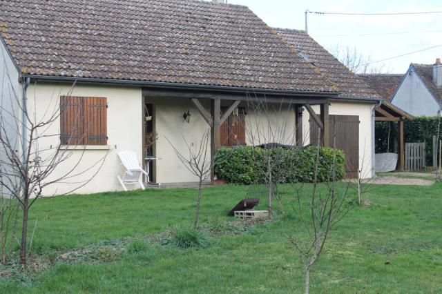 Location maison F4 Charge - Photo 2