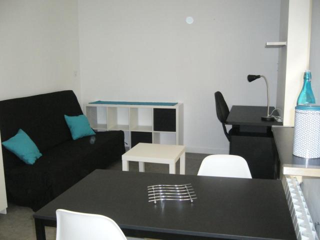 Location studio St Etienne - Photo 2