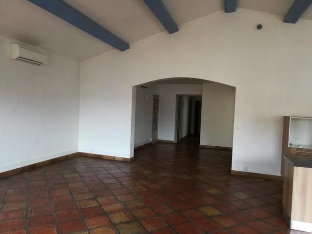 Location appartement T5 Aureille - Photo 3