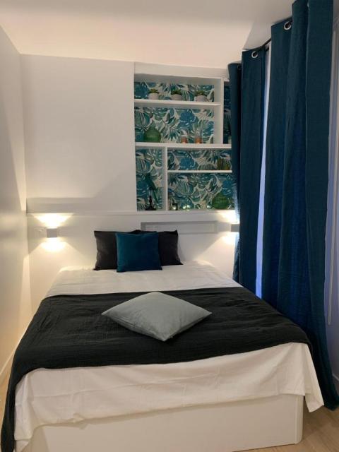 Location appartement T2 Paris 01 - Photo 2