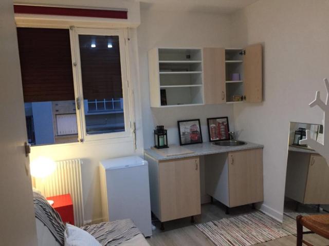 Location studio Neuilly sur Seine - Photo 1