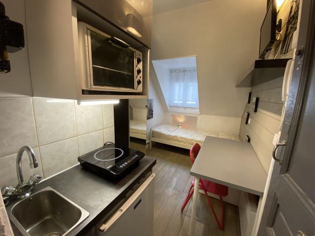 Location Chambre Meublee Sur Paris 75009 A 480 E 9 M