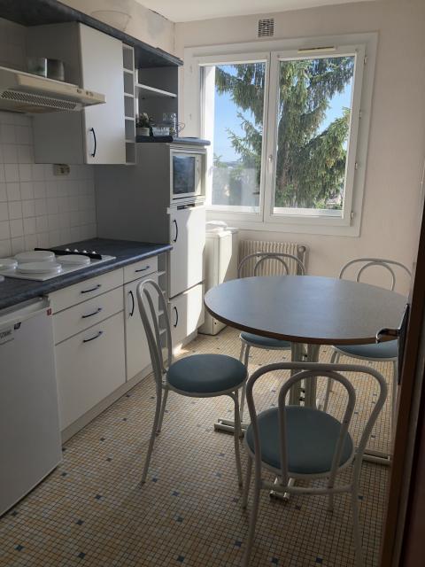 Location T2 meublé avec cuisine équipée à Dijon - 495 ...