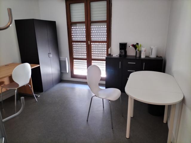 Location studio St Etienne - Photo 2