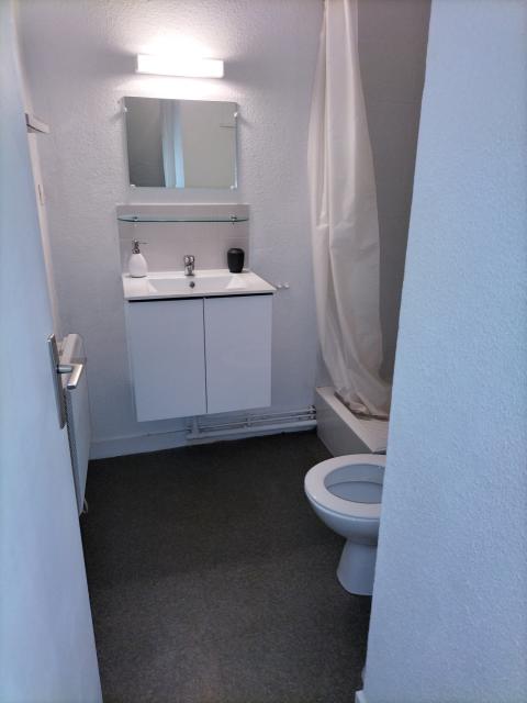 Location studio St Etienne - Photo 3