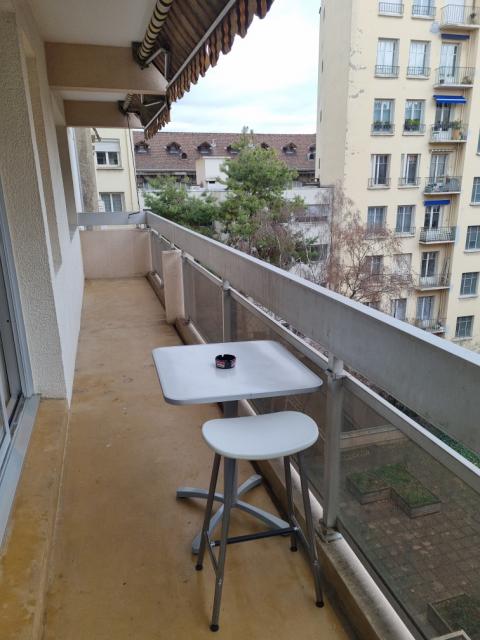 Location appartement T2 Lyon 6 - Photo 1