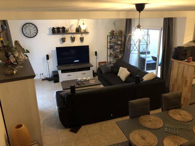 Location maison F3 Plaissan - Photo 2