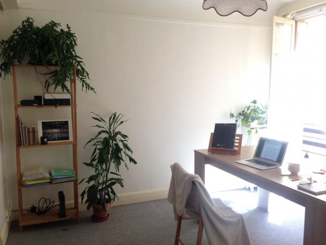 Location appartement T1 Paris 18 - Photo 1