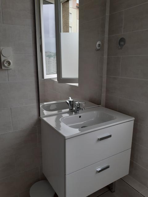 Location appartement T2 St Etienne - Photo 7