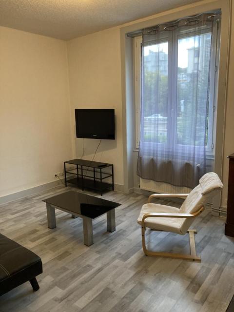 Location appartement T2 St Etienne - Photo 2