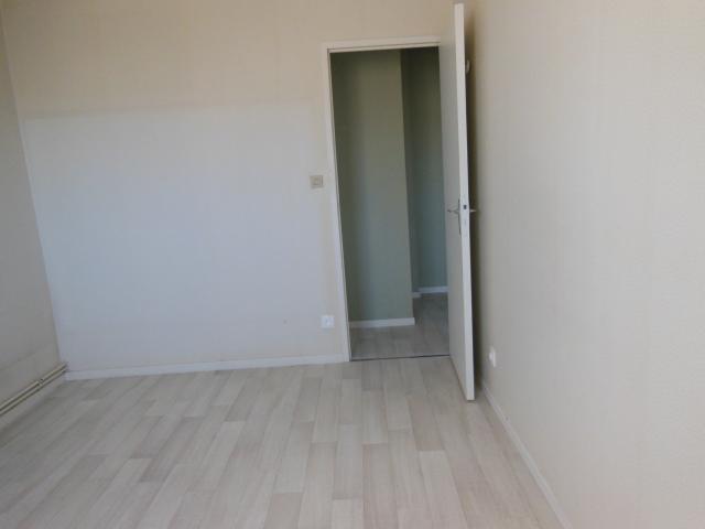 Location maison F4 Calais - Photo 6