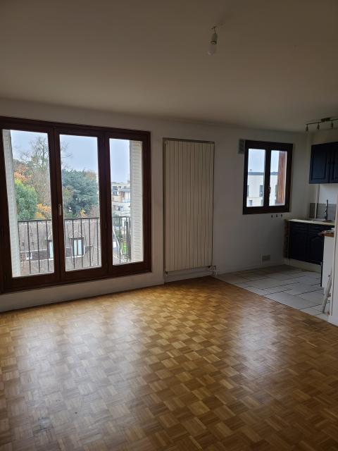 Location studio St Maur des Fosses - Photo 1