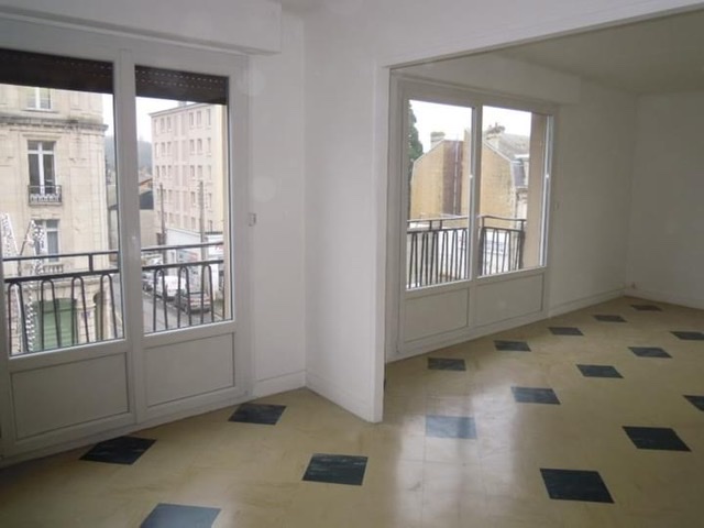 Location appartement T4 Charleville Mezieres - Photo 2