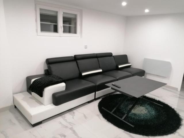 Location appartement T2 Chennevieres sur Marne - Photo 2