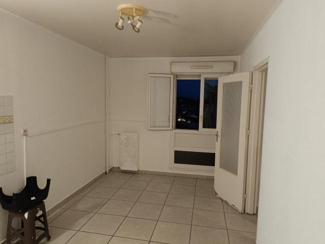 Location appartement T2 St Etienne - Photo 2