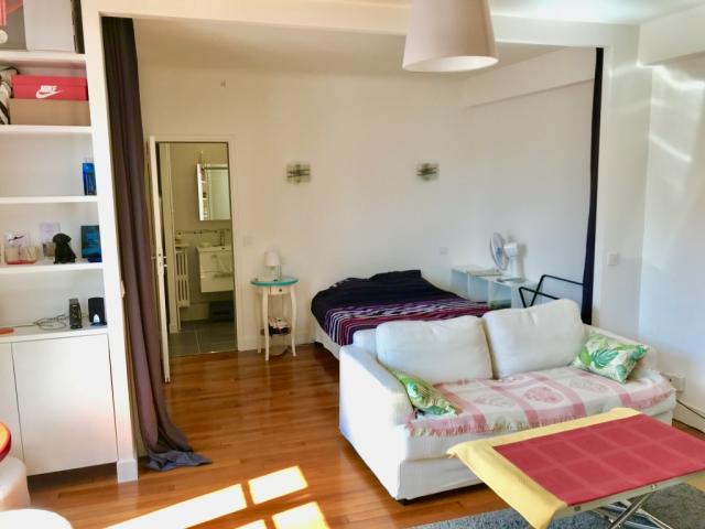 Location appartement T1 Paris 17 - Photo 1