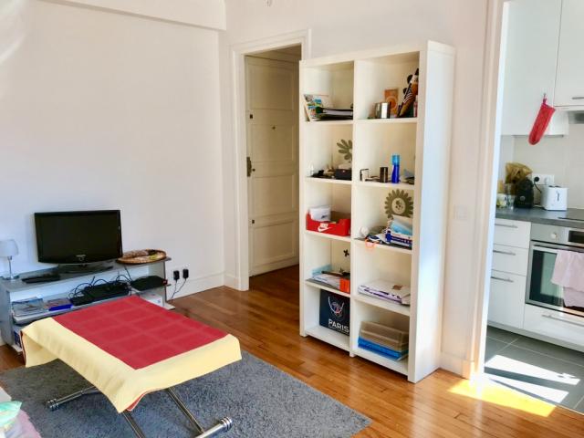 Location appartement T1 Paris 17 - Photo 3