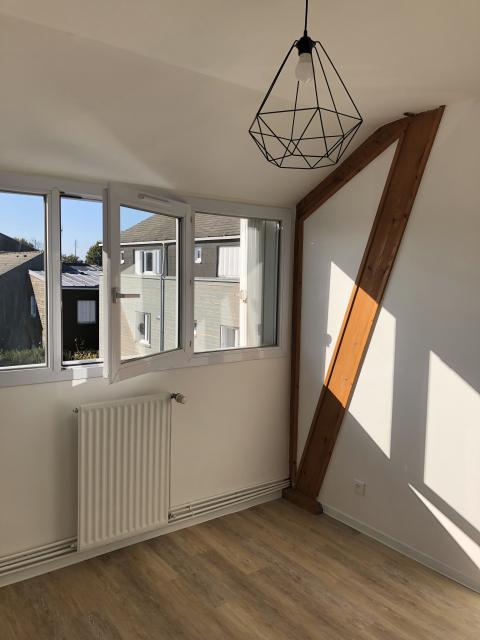 Location maison F4 Montreuil Juigne - Photo 5
