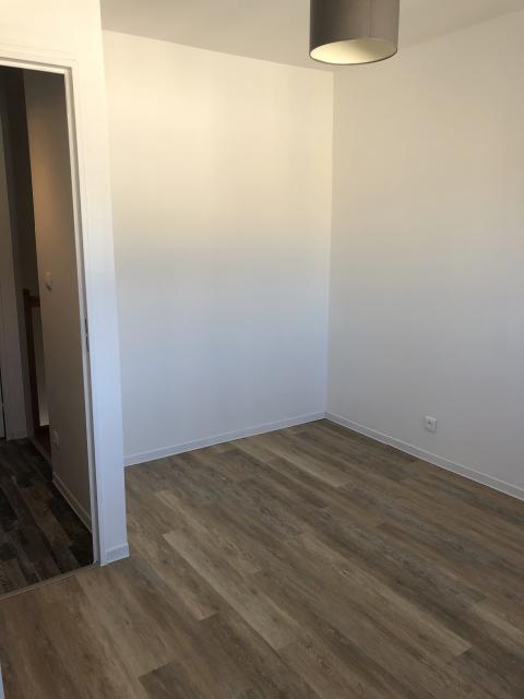 Location maison F4 Montreuil Juigne - Photo 7