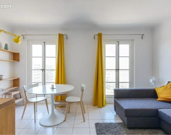 Location appartement T3 Marseille 02 - Photo 2