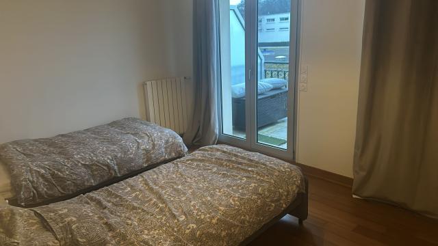 Location maison F4 Suresnes - Photo 7