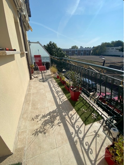 Location maison F4 Suresnes - Photo 9