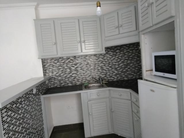 Location T2 Meuble Sans Vis A Vis A Paris 17 1225 35 M