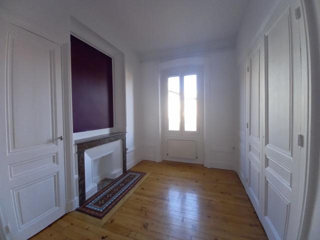 Location appartement T5 St Etienne - Photo 3