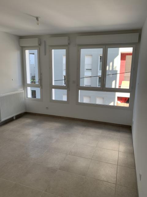 Location studio Marseille 03 - Photo 3