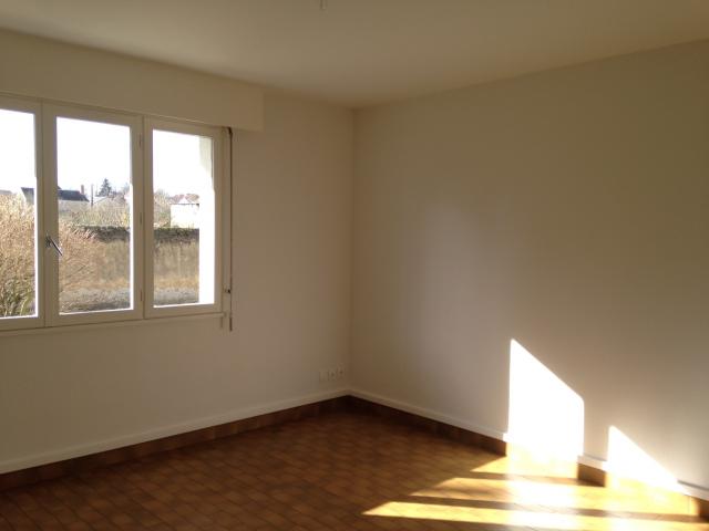 Location appartement T4 Chateau du Loir - Photo 2