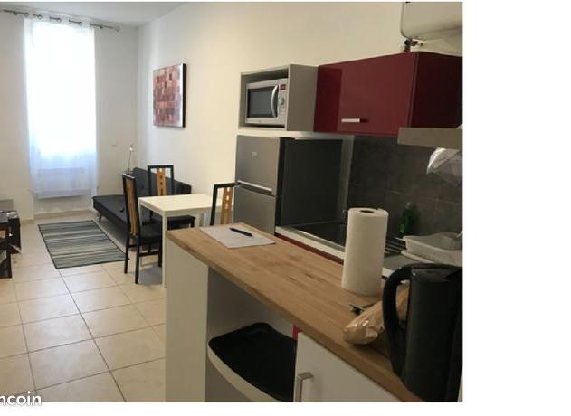 Location appartement T2 Marseille 08 - Photo 2