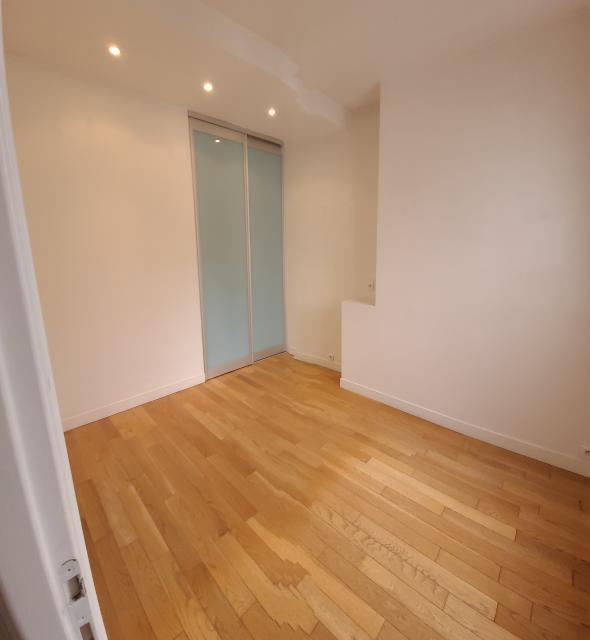 Location appartement T3 Paris 02 - Photo 6
