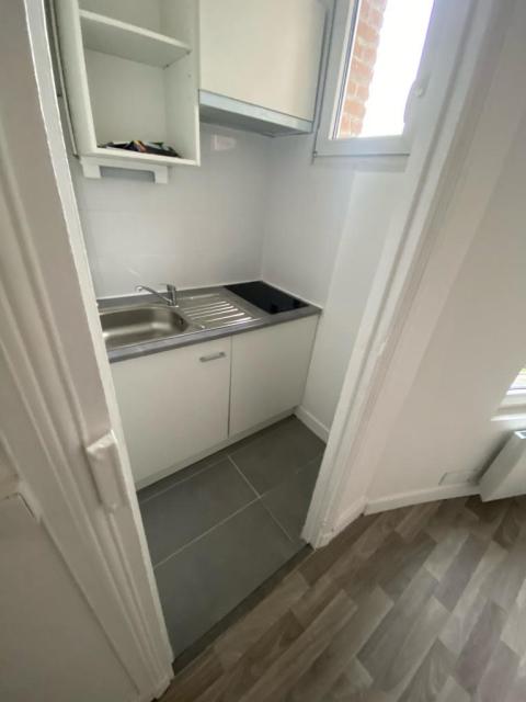 Location studio Asnieres sur Seine - Photo 2