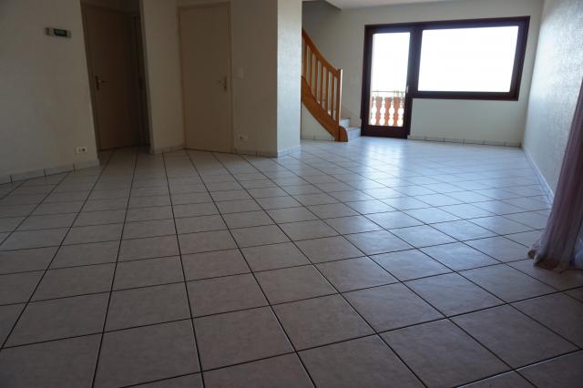 Location maison F5 Publier - Photo 2