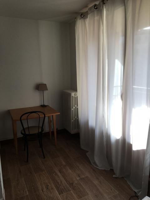 Location studio Marseille 05 - Photo 3
