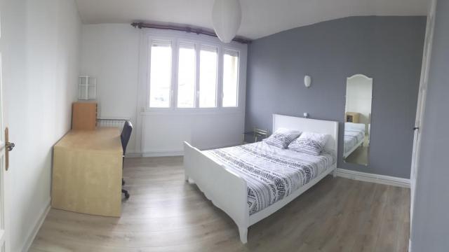 Location appartement T3 St Etienne - Photo 2