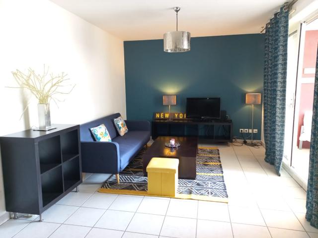 Location appartement T2 Marseille 02 - Photo 1